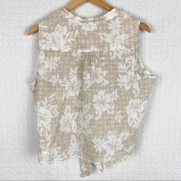 Hearts of Palm Sleeveless Tie Front Crop Top Med. - Picture 3 of 6